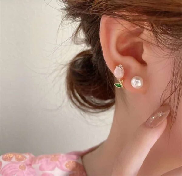 Pearl with Flower Earrings - Image 3